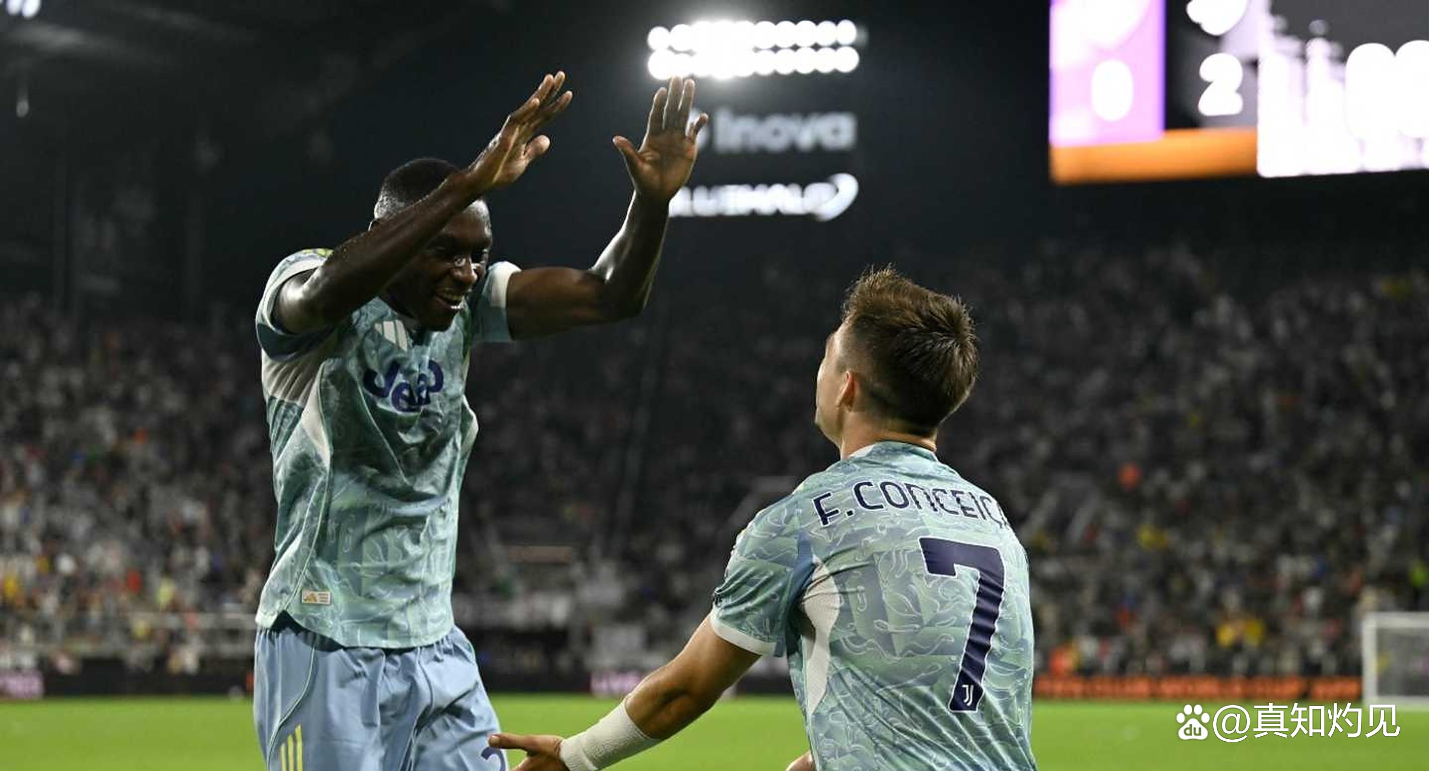 阿贾克斯和雷诺伊尔 阿贾克斯和雷诺伊尔