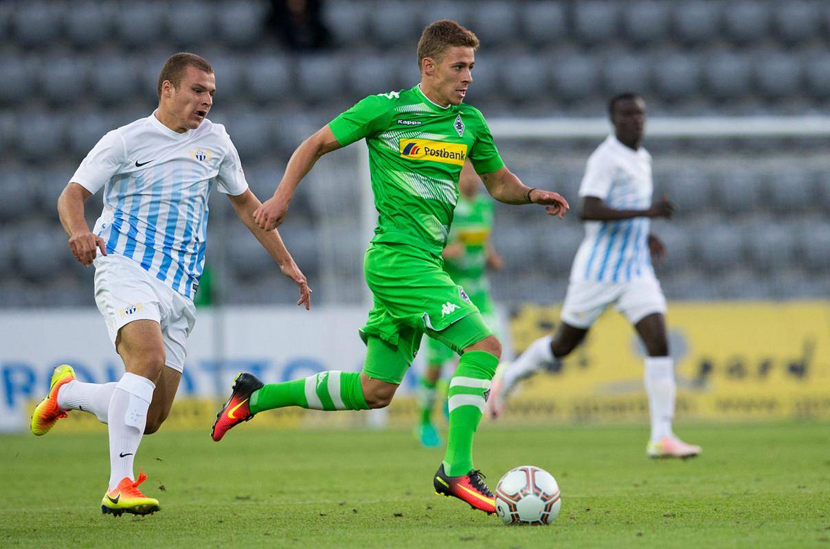 包含今晨那不勒斯备战德国杯,单刀错失细节曝光,更衣室稳定,高层口径保持一致的词条 包含今晨那不勒斯备战德国杯,单刀错失细节曝光,更衣室稳定,高层口径保持一致的词条