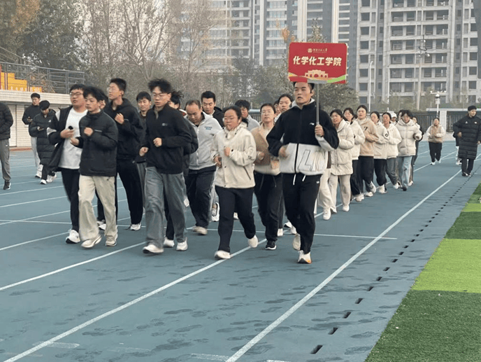 清晨体能课后，华盛顿奇才队长鼓劲备战荷甲，话题不断，训练强度明显提升的简单介绍